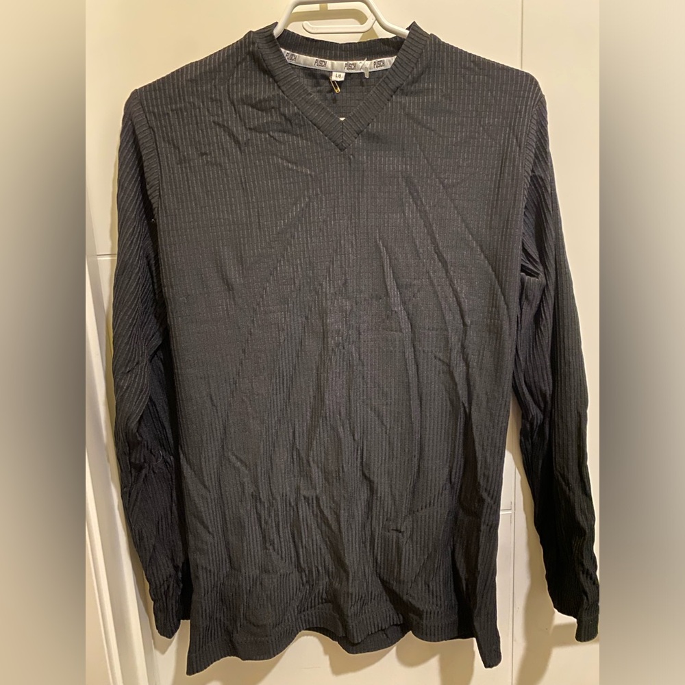 Men's Black V-Neck Shirt pusch